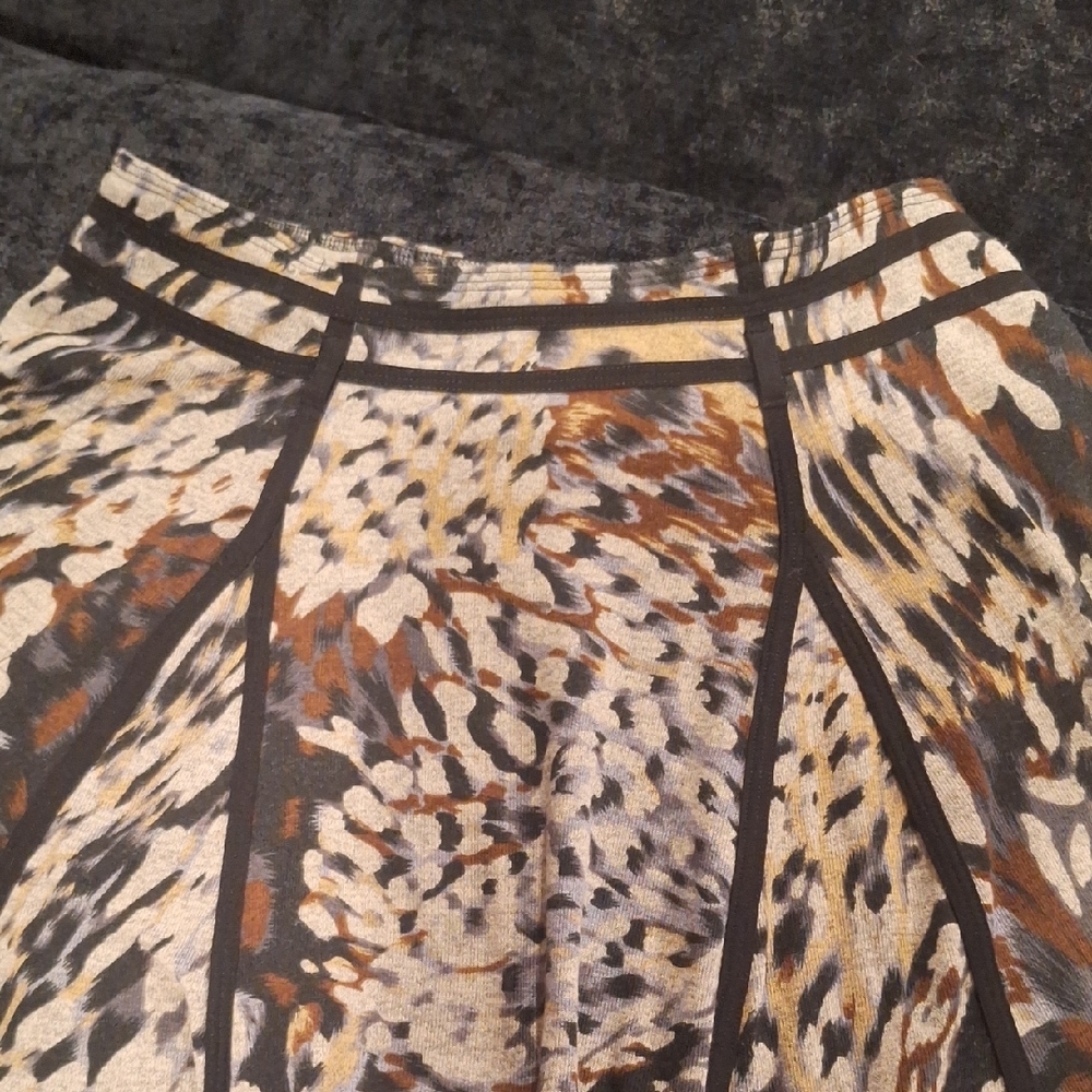 Lapis Animal Print Women's Pleated Flowy Skirt - Picture 2 of 5